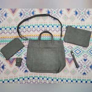 Thirty-One Gray Crocodile Bundle